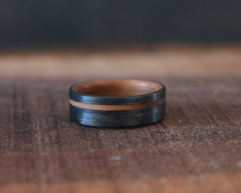 Apfelholz Ring - Carbonfaser Und Holzband Herren Holz Ehering Rustikale Outdoor Hochzeit von OriginHG