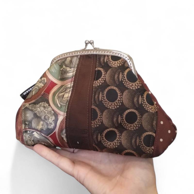 Schicke, Gesteppte Kosmetiktasche Für Umweltbewusste Jetsetter Schicke, Gesteppte Kosmetiktasche Für Umweltbewusste Jetsetter von OriginalSrdcem