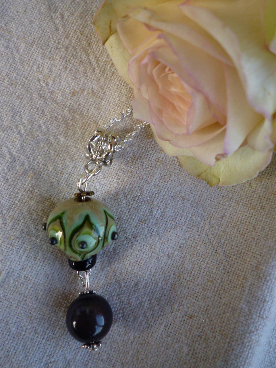 Glasgespinst Ballon Auf Versilbert Kette Anhänger Halskette Glasgespinst Ballon Auf Versilbert Kette Anhänger Halskette von Originelstore