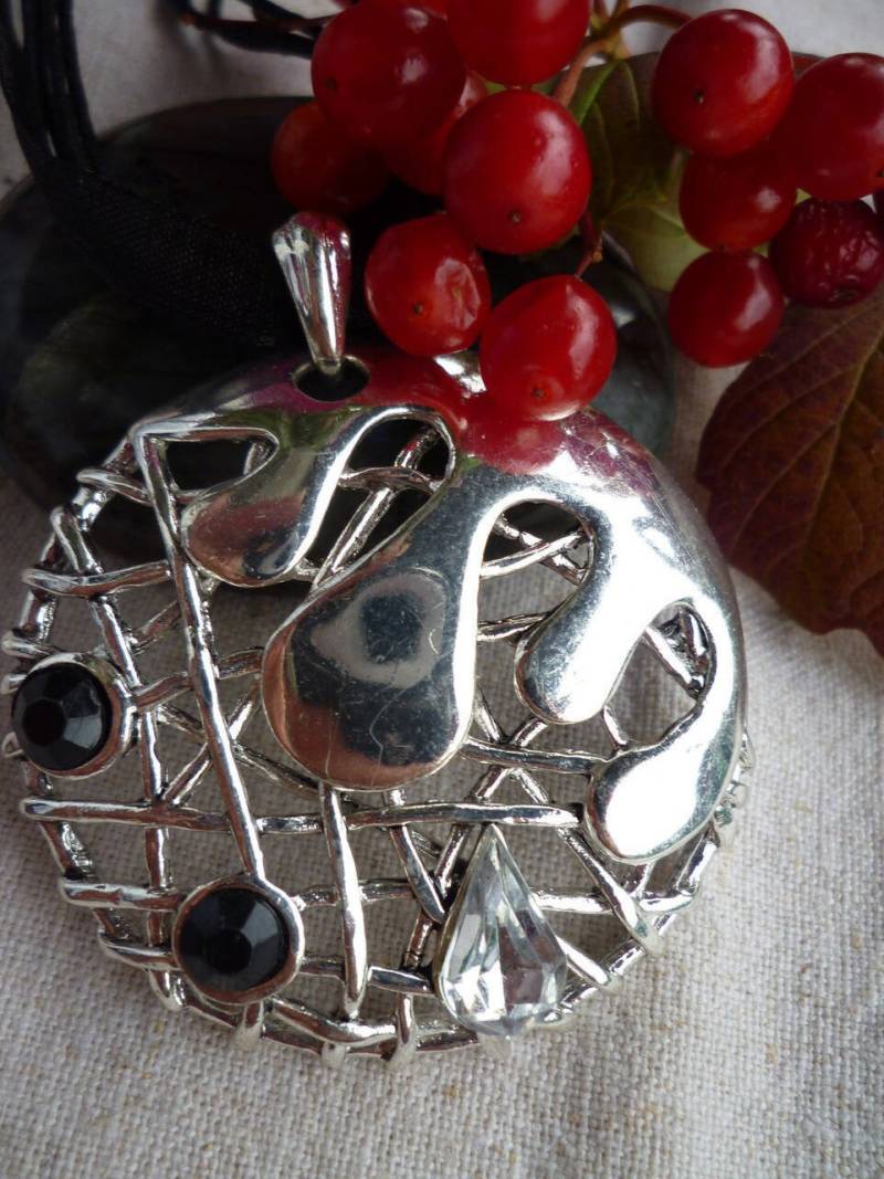 Halskette Anhänger Silber Metall Design Interlaced Tropft Halskette Anhänger Silber Metall Design Interlaced Tropft von Originelstore