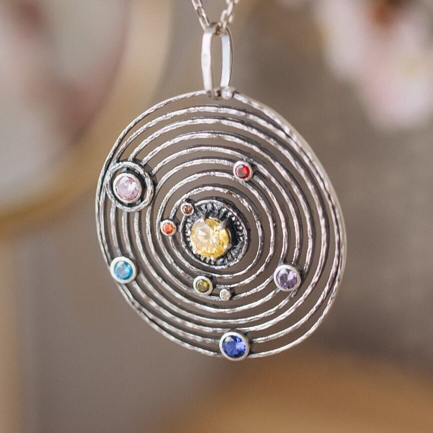 Sonnensystem Anhänger, Sterling Silber, Oringo Fantasy Schmuck, Hergestellt in Charkiw, Ukraine Sonnensystem Anhänger, Sterling Silber, Oringo Fantasy Schmuck, Hergestellt in Charkiw, Ukraine von OringoWorld