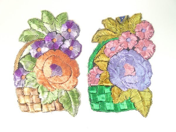 Antike Seide Blume Korb Patch Stickerei Applikation Patches Antike Blumenkorb 1935 Nr 2 von OrinsTreasureChest