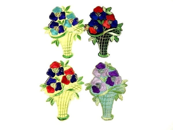 Antike Seide Blume Vase Aufnäher Stickerei Applikation Patches Antike 1935 Nr. 3 Antike Seide Blume Vase Aufnäher Stickerei Applikation Patches Antike 1935 Nr. 3 von OrinsTreasureChest