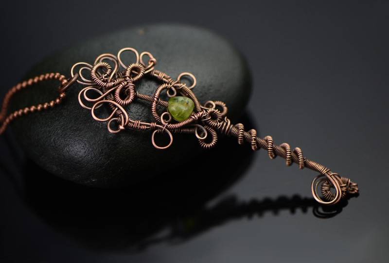 Draht Gewickelt Schlüssel Kette Roh Peridot Edelstein, Kupfer Anhänger Draht Gewickelt Schlüssel Kette Roh Peridot Edelstein, Kupfer Anhänger von OrioleStudio