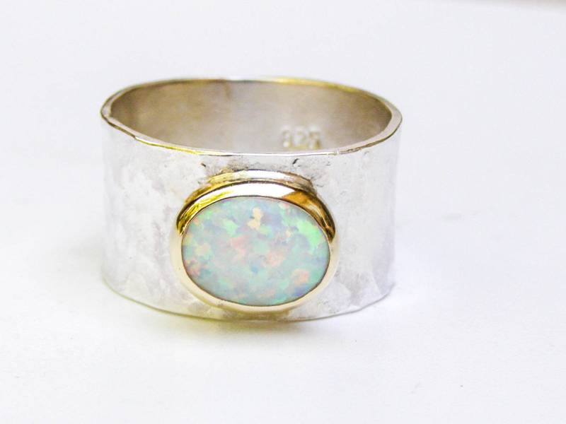 Weißer Opal Ring | 14K Goldring Zierliche Gold Oktober Geburtsstein Für Frauen von OritNaar