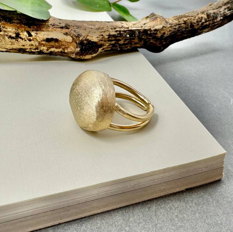 Größenverstellbarer Goldnugget Ring, Großer Eleganter Freeform Goldring, Einzigartiger Handgemachter Ring Für Frauen, Gold Rock von OrlySegal