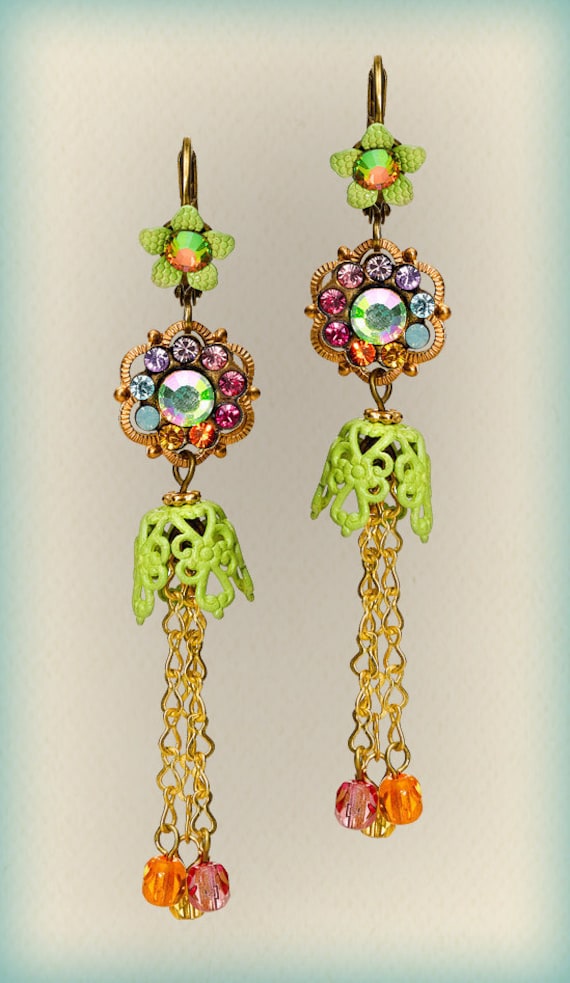 Die Bridgerton Quaste Charme Ohrringe - 208605-2402 Orly Zeelon Messy Coquette von OrlyZeelon