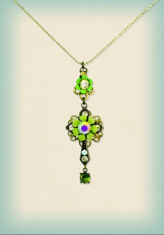 Rosenkranz Orly Zeelon Schmuck - Der Filigrane Blume Kreuz Anhänger von OrlyZeelon