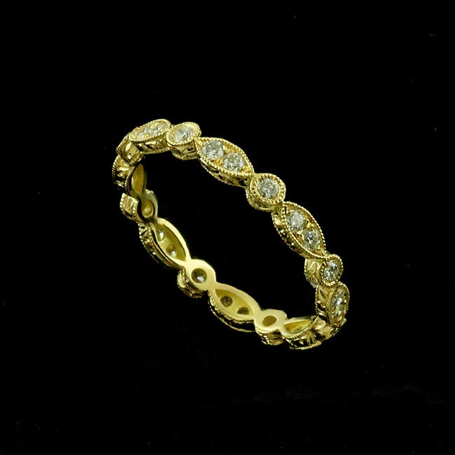 Art Deco Ehering, Lünette Diamant Eternity Band, Handgravierter Antiker Stil Milgrain Band Gelbgold 2.6 Mm von OroSpot