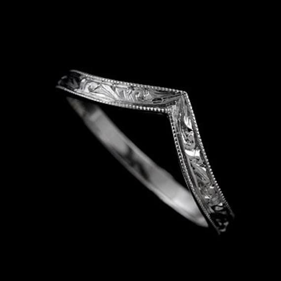 Chevron V-Förmiger Ehering Mit Gravur, Vintage-stil-Ehering, Gebogenes Milgrain-Ehering Für Frauen Gold Platin von OroSpot