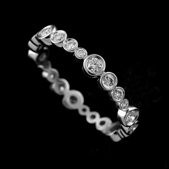 Diamant Ehering , Diamanten Bezel Set Für Frauen, Eternity Goldring 3, 2 Mm von OroSpot