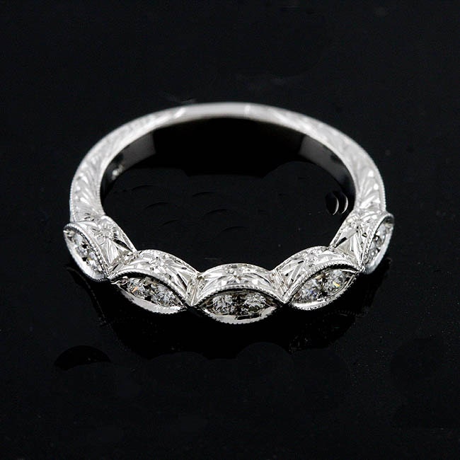 Marquise Ehering, Diamant Auf Halbem Weg Gravierte Vintage Antik Replik Gold Platin Band, Milgrain Geschnitzte Pave Set Band 3 Mm von OroSpot