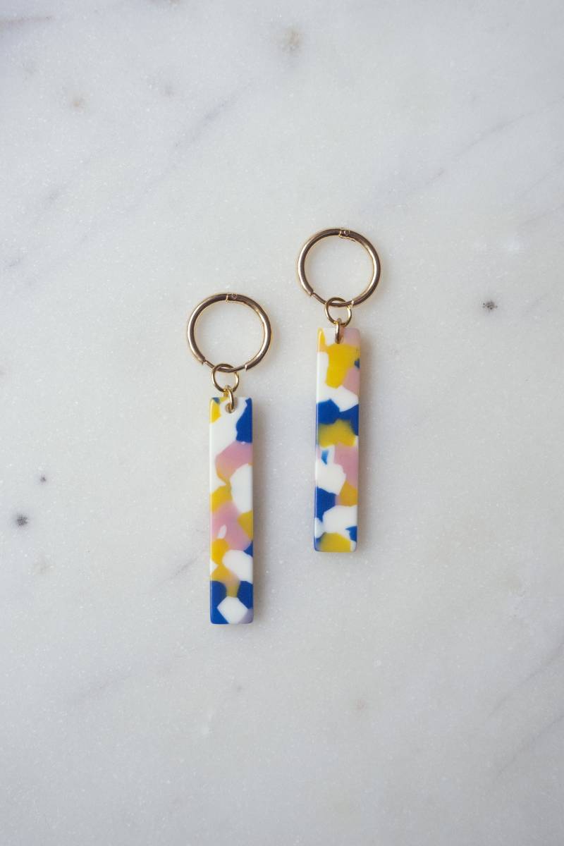 Ohrringe | Statementohrringe Unikat Acetat Blau Gelb Rosa Konfetti Gold Muster Statement Geometrisch von OrodiDesign
