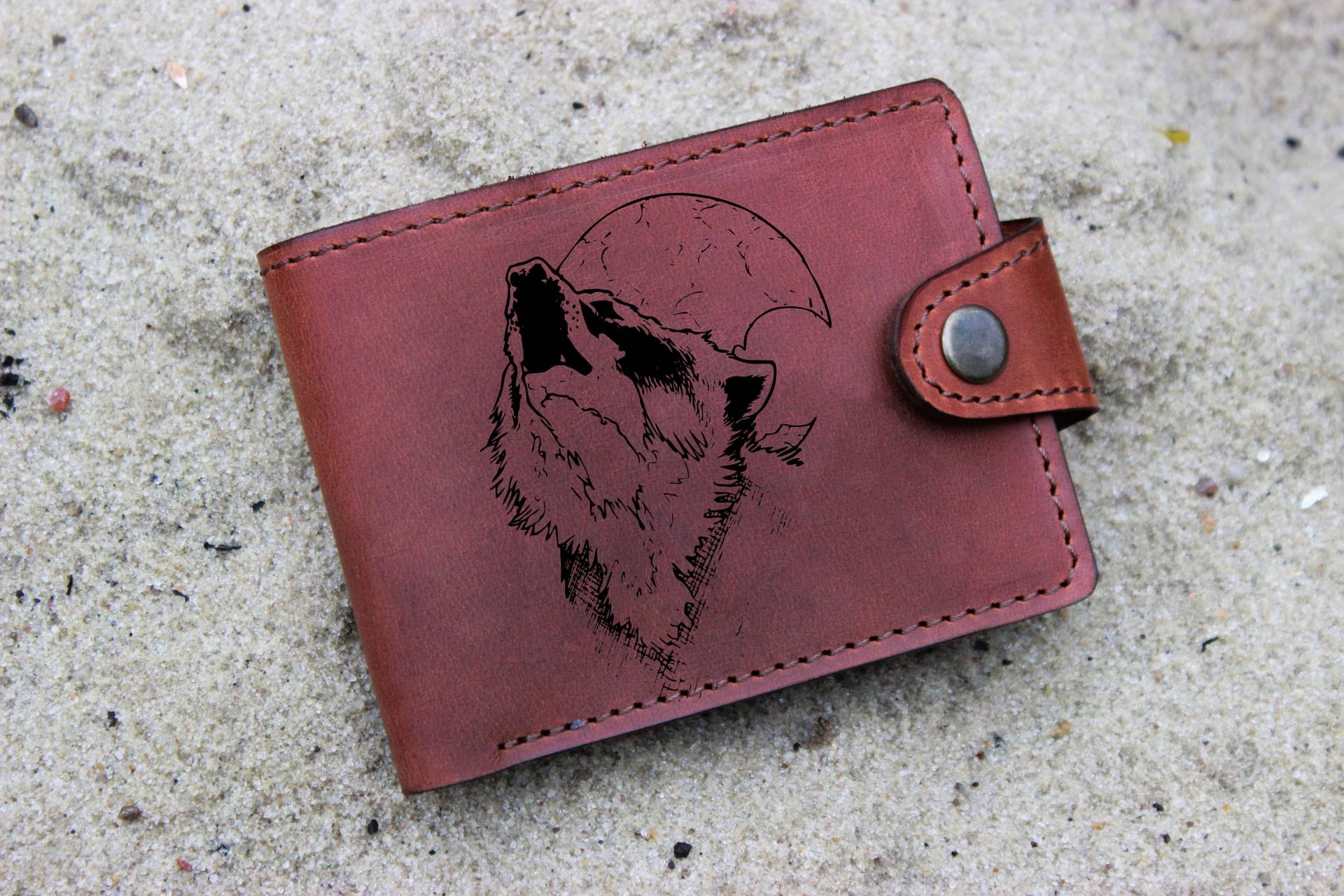 Heulender Wolf Design Portemonnaie Geschenk Für Männer & Frauen Bifold Wild Animals | Tier Liebhaber Personalisierte Geldbörse Wildtier Geschenkidee von OrtegaGoods