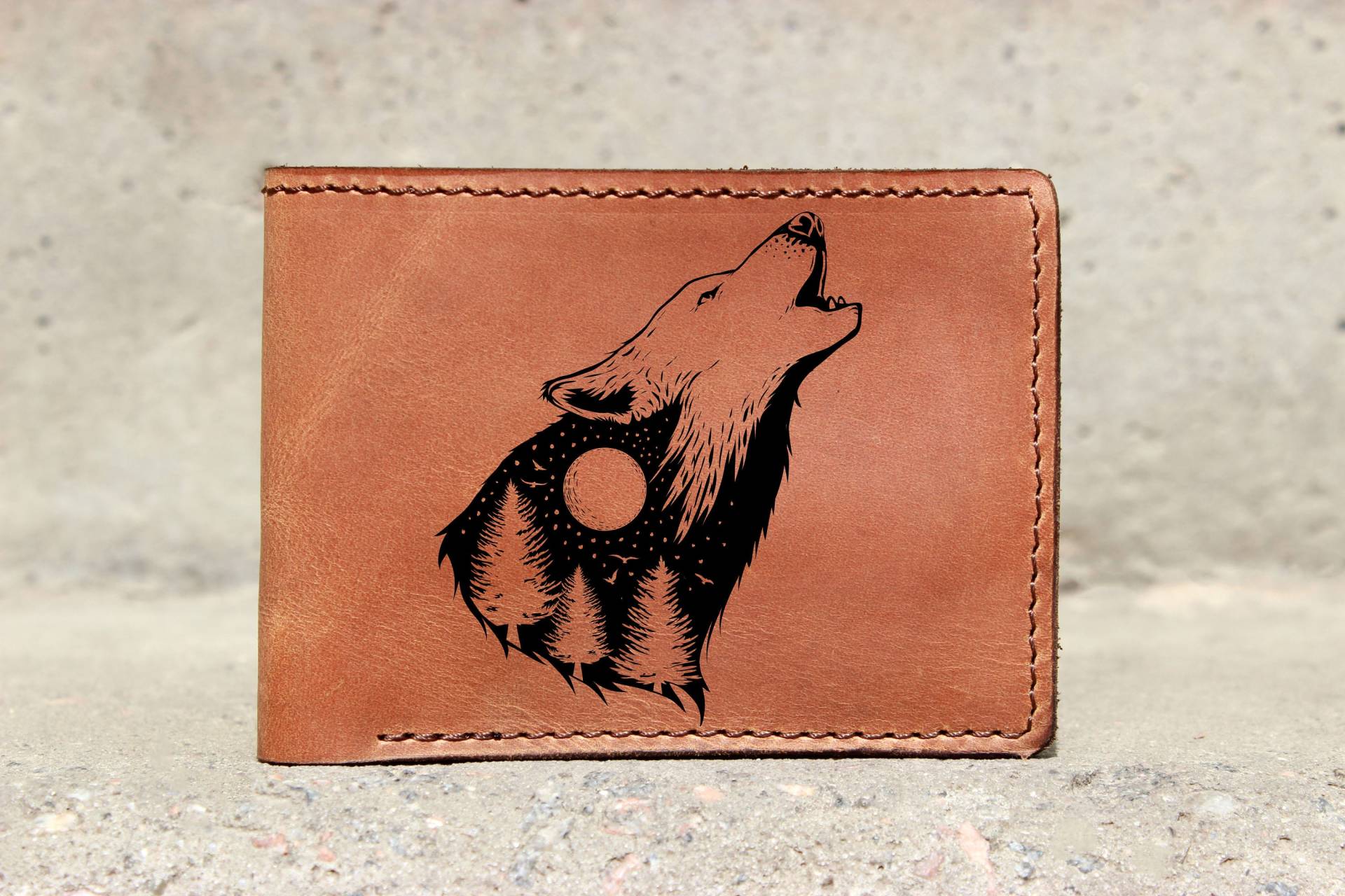 Heulender Wolf Design Portemonnaie Geschenk Für Männer & Frauen Bifold Wild Animals | Tier Liebhaber Personalisierte Geldbörse Wildtier Geschenkidee von OrtegaGoods