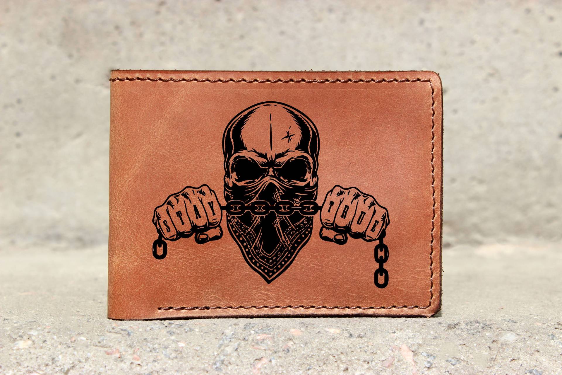 Totenkopf Portemonnaie Skelett, Echtleder Portemonnaie, Biker Herren Handbemalt, Leder Schnitzerei, Personalisiertes von OrtegaGoods