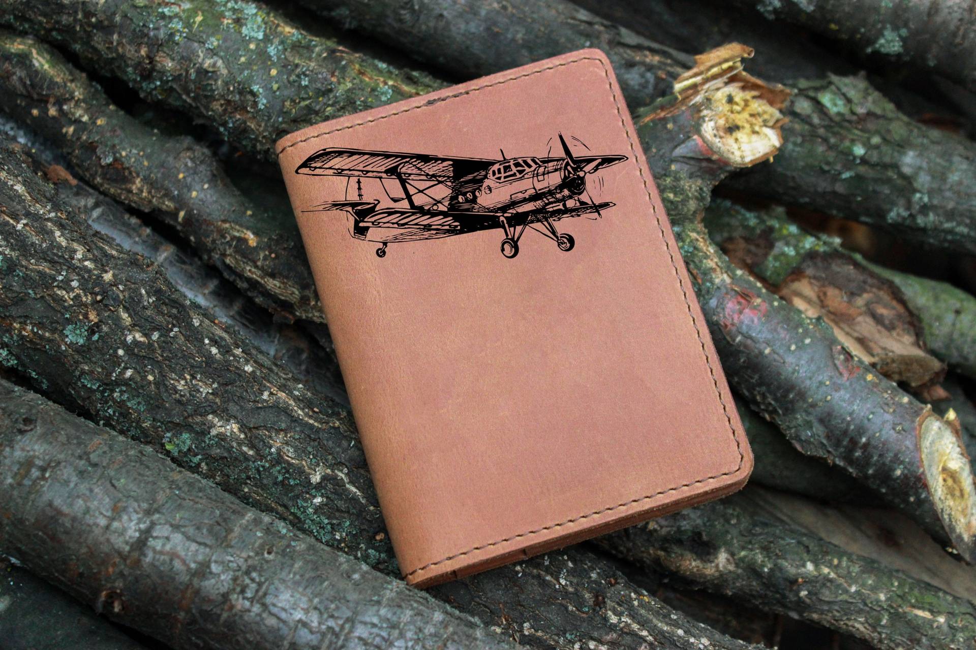 Vintage Flugzeug Pass Hülle, Personalisiertes Doppelpass Portemonnaie Mit Kartenfächern, Graviert, Individuelles Geschenk Für Ihn 2023 von OrtegaGoods