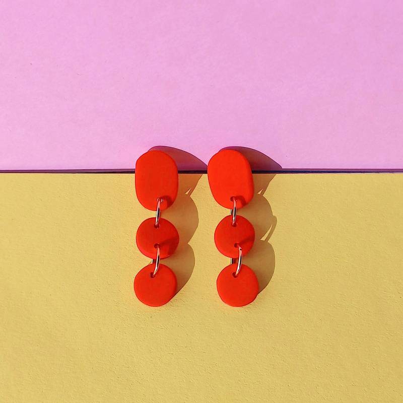 Hängende Ohrringe in Rot Aus Polymer Clay, Rote Ohrstecker von Orvanda