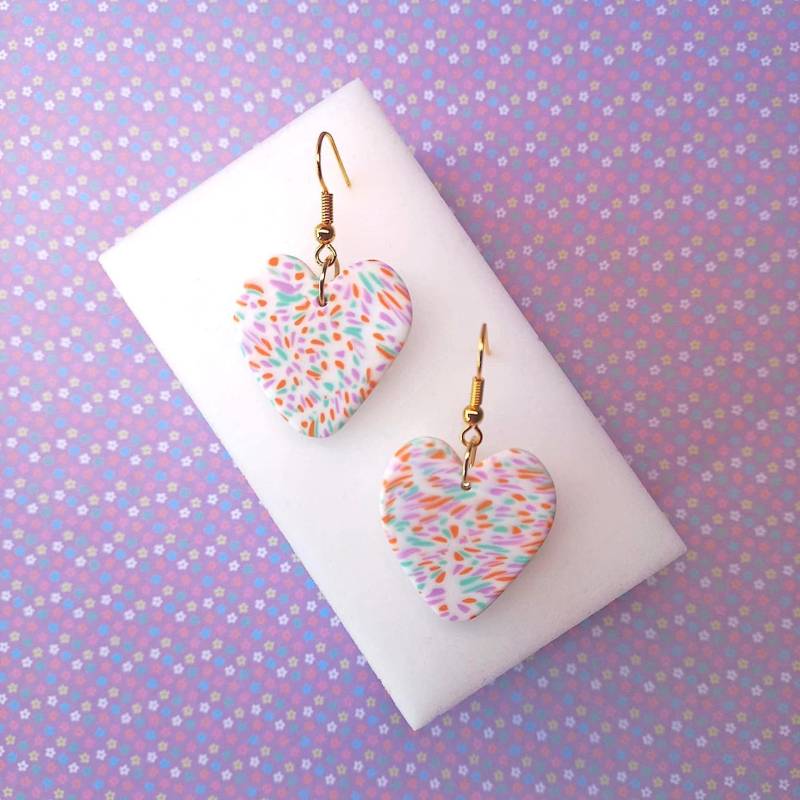 statement Ohrringe Herz Hängend Aus Polymer Clay, Valentinstag Geschenk, Vergoldet statement Ohrringe Herz Hängend Aus Polymer Clay, Valentinstag Geschenk, Vergoldet von Orvanda