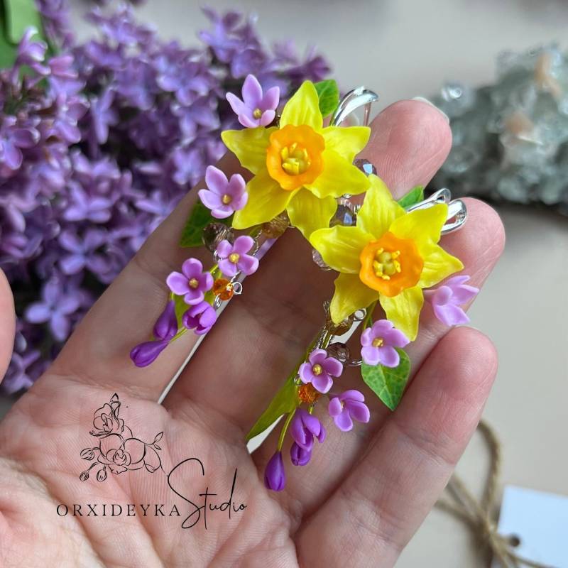 Polymer Clay Narzisse Lila Ohrringe Stilvolle Blumen Geburtstag Geschenk Gelb Lange Leicht Frauen Schwester Mom Schmuck von OrxideykaStudio