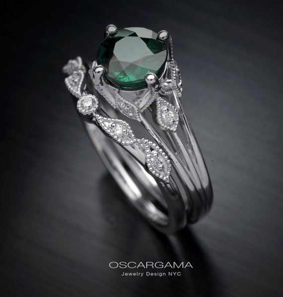 Verlobungsring Set Mit Einem Natürlichen Montana Saphir Grünlich/Bläulich in 14Kt Weißgold Passenden Bändern Geschmückt Diamanten von OscargamaJewelry