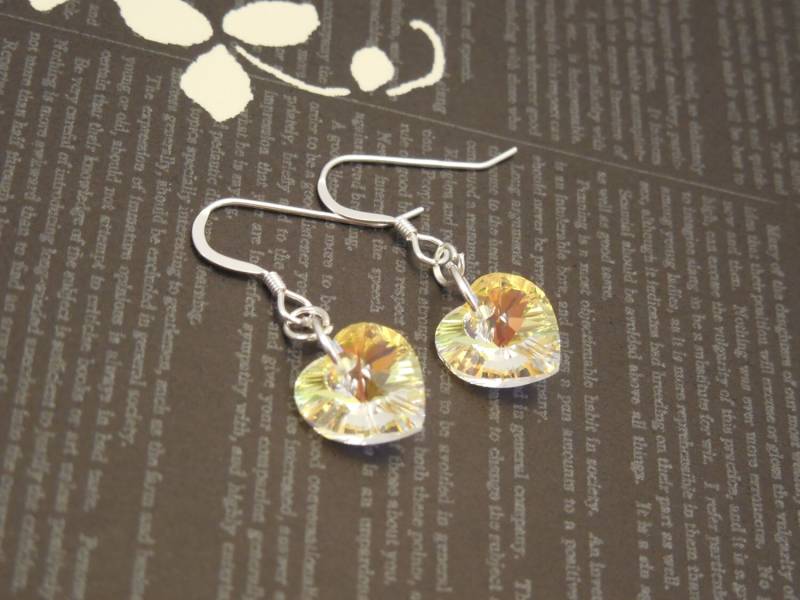Sehr Ausgefallener, Brautschmuck Sterling Silberohrringe Mit Augenzwinkern Herz Swarovski-Kristall Sehr Ausgefallener, Brautschmuck Sterling Silberohrringe Mit Augenzwinkern Herz Swarovski-Kristall von Oshiny