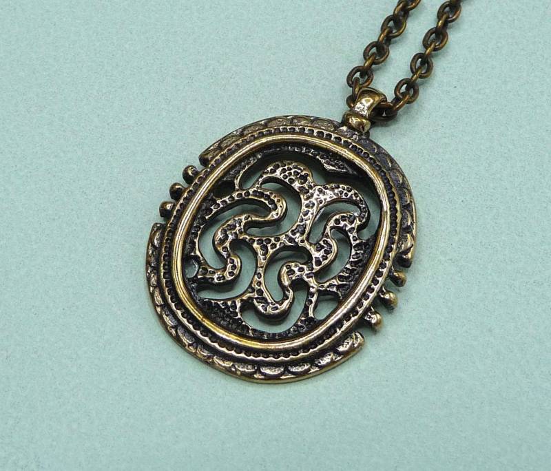 Juhani Vuorisalmi | Finnland. Bronzeanhänger. Jahrgang von OsmanieJewelry