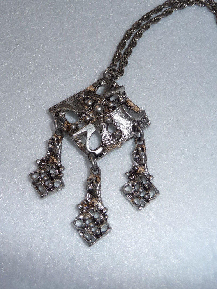 Tapani Vanhatalo | Finnland. Anhänger. Zinn. Jahrgang von OsmanieJewelry