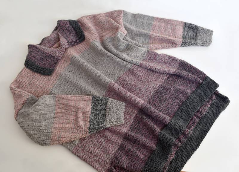 Handgestrickter Pullover Aus Wollmischung - Xxl Mit Breitem Kragen von OsnowaStore