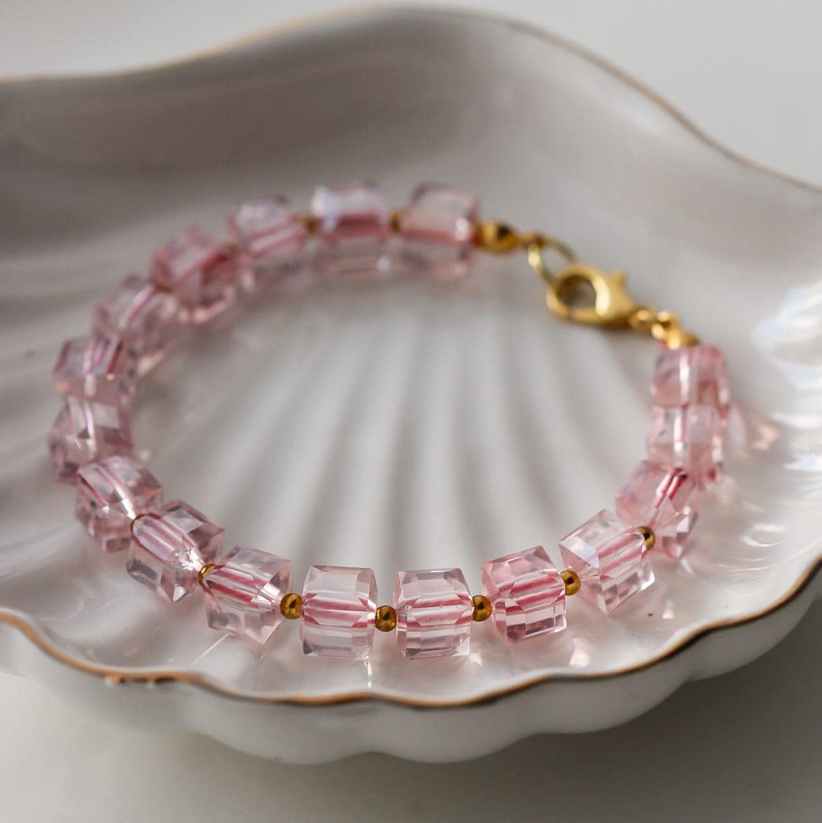 Armband Mit Rosafarbenen Kristallen - Zartes Kristallarmband in Pink Vergoldeten Edelstahl-Elementen, Feminin & Perfekt Als Geschenk von Osthera