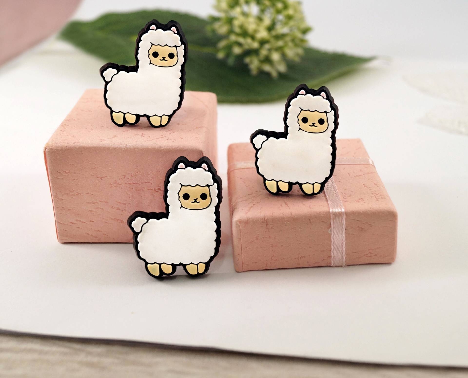 Lama Alpaka Schuhe Anstecker Kinder Schuhanstecker Guanako Schuh Charms Für Adventskalender Nikolaus, Weihnachten Lama Alpaka Schuhe Anstecker Kinder Schuhanstecker Guanako Schuh Charms Für Adventskalender Nikolaus, Weihnachten von OstwindDE