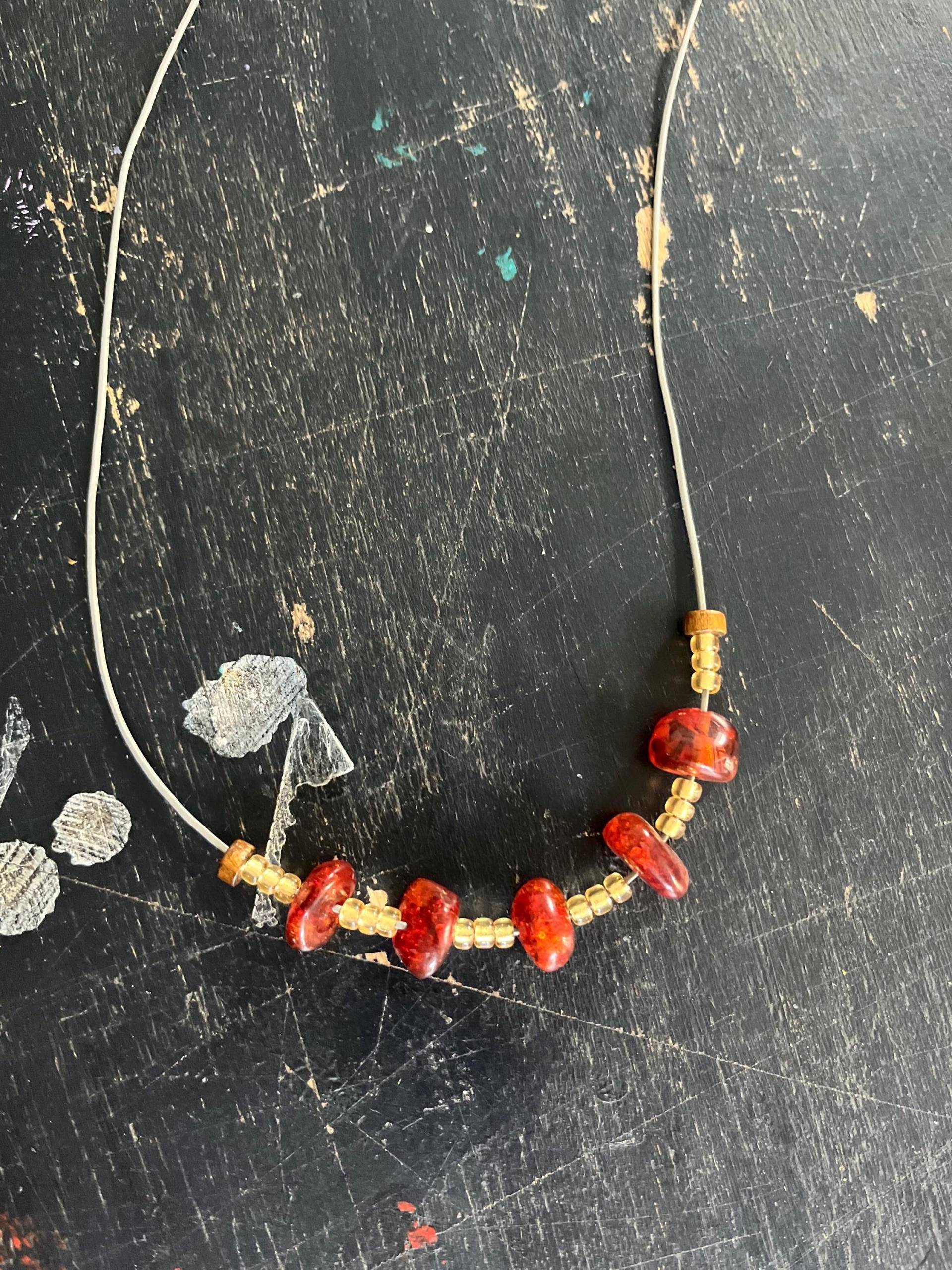 Kette Mit Bernsteinen Und Glasperlen Von Der Insel Rügen Ostsee von OstwindRuegen