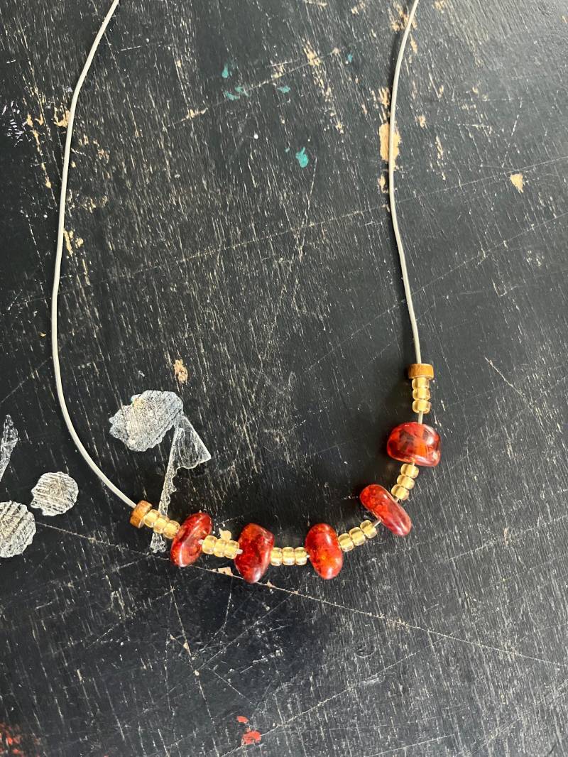 Kette Mit Bernsteinen Und Glasperlen Von Der Insel Rügen Ostsee von OstwindRuegen