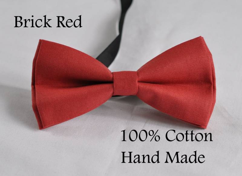 Männer Erwachsene 100 % Baumwolle Qualität Ziegel Rot Solide Farbe Handgemachte Pretied Fliege Handwerk Hochzeit Party von Osunworld