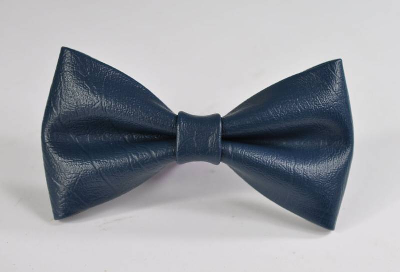 Navy Blau Dunkelblau Kunstleder Pvc Pretied Fliege Für Baby Säugling/Kinder Jungen Jugend Teenager Männer Erwachsene von Osunworld