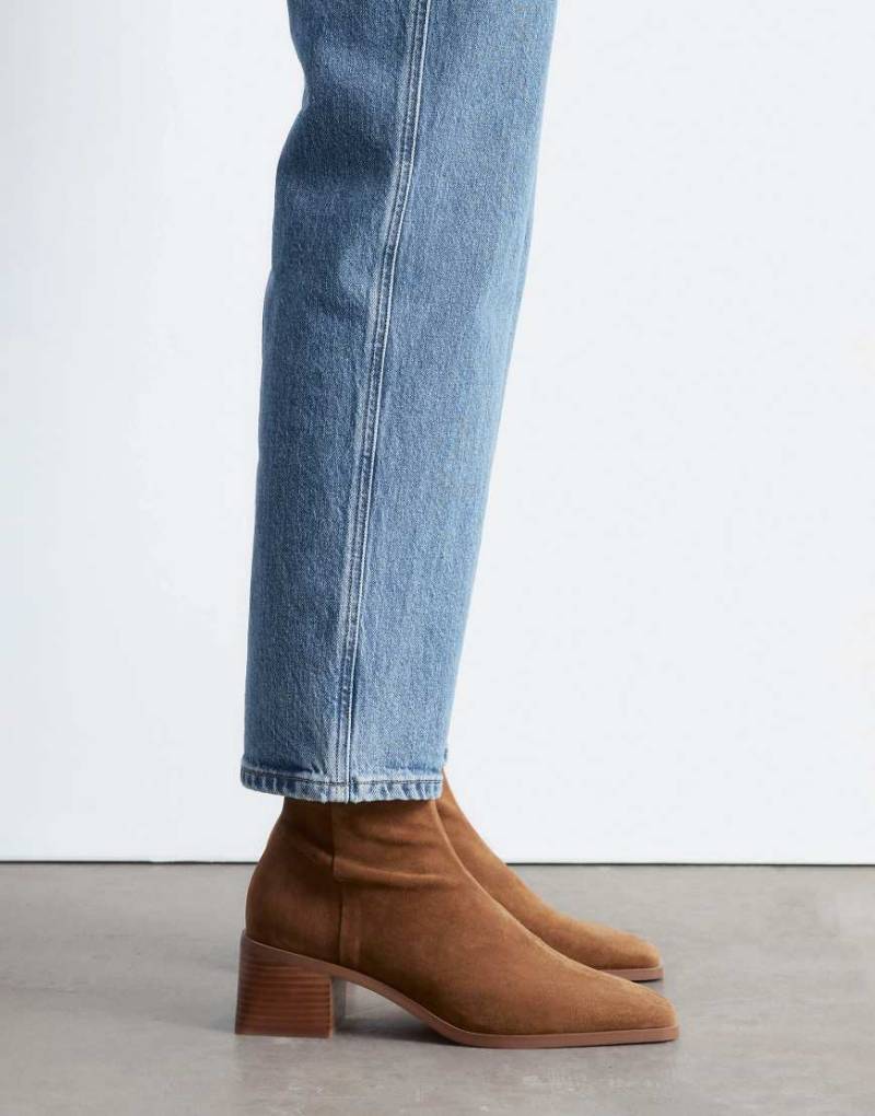 & Other Stories - Ankle-Boots aus Leder in Braun mit dickem Absatz-Brown & Other Stories - Ankle-Boots aus Leder in Braun mit dickem Absatz-Brown von Other Stories