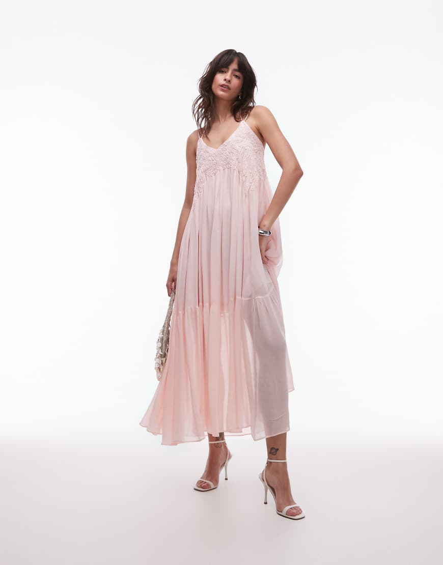 & Other Stories - Besticktes Maxikleid in Rosa mit tiefer Taille & Other Stories - Besticktes Maxikleid in Rosa mit tiefer Taille von Other Stories