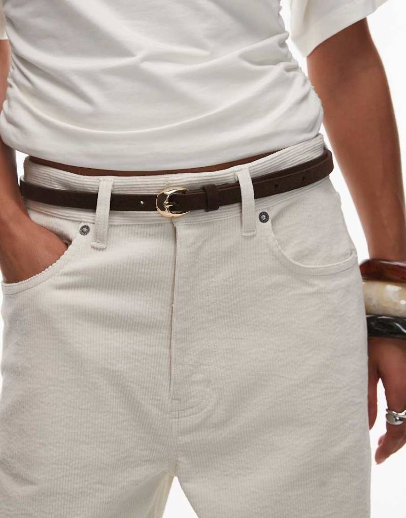 & Other Stories - Dünner Gürtel aus Wildleder in Dunkelbraun mit runder Schnalle-Brown von Other Stories