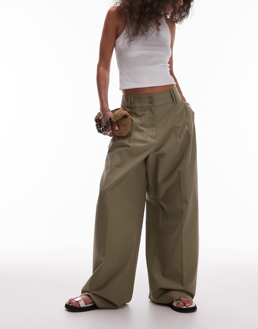 & Other Stories - Elegante Hose in Khaki mit weitem, lockerem Bein und Bundfalten-Weiß & Other Stories - Elegante Hose in Khaki mit weitem, lockerem Bein und Bundfalten-Weiß von Other Stories
