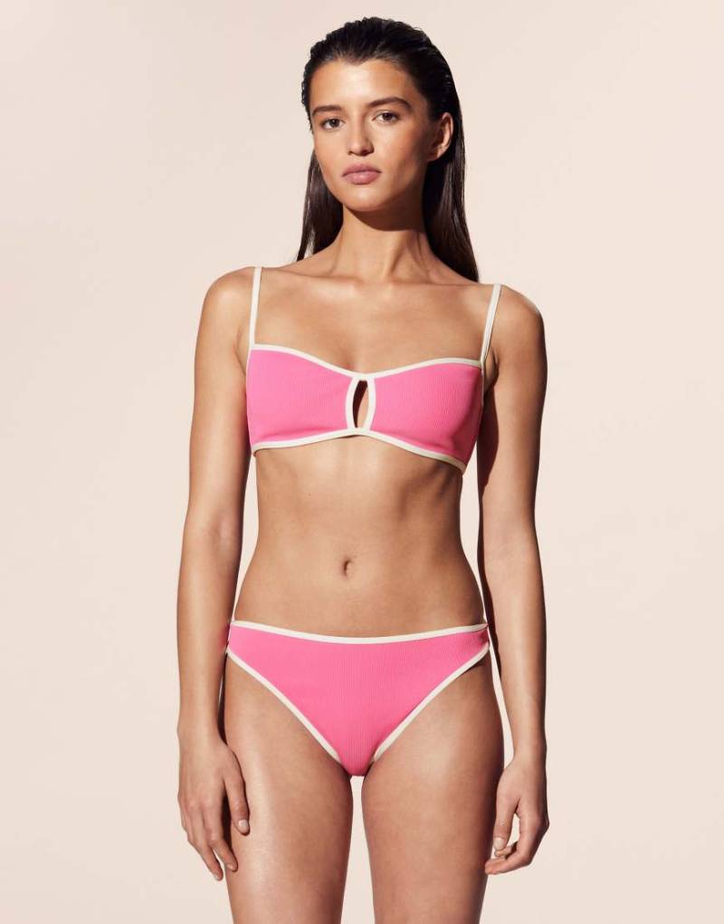 & Other Stories - Gerippte Bikinihose in Rosa mit Kontrastdetail von Other Stories