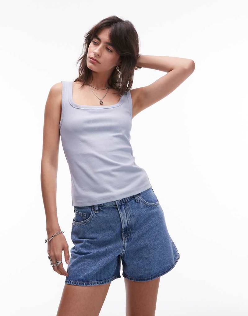 & Other Stories - Geripptes Jersey-Trägertop in Hellblau mit U-Ausschnitt von Other Stories