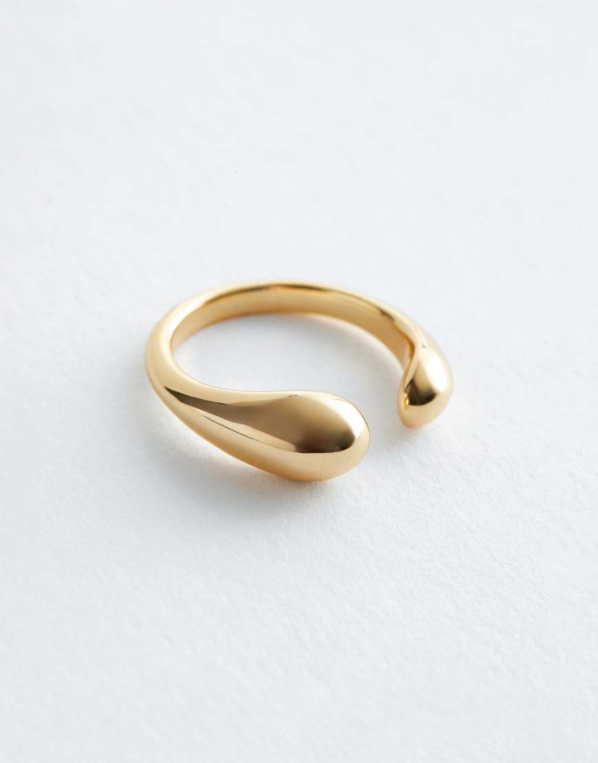 & Other Stories - Goldfarbener, klobiger Ring von Other Stories