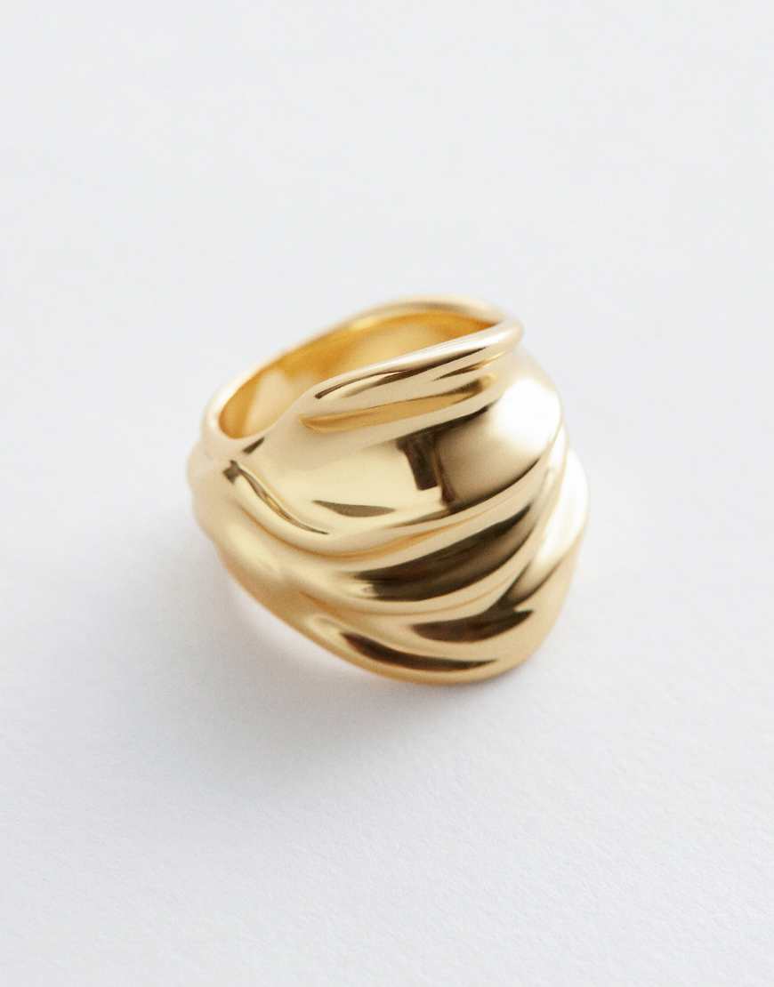 & Other Stories - Großer Ring in Goldoptik mit gebogenem Design-Goldfarben von Other Stories