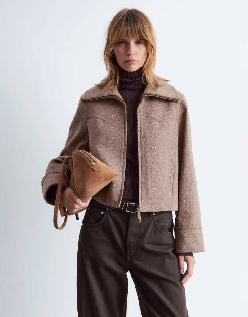 & Other Stories - Jacke aus Wolle in Braun mit kariertem Fischgrätmuster und Kragen mit Futter aus Lammfellimitat-Brown von Other Stories