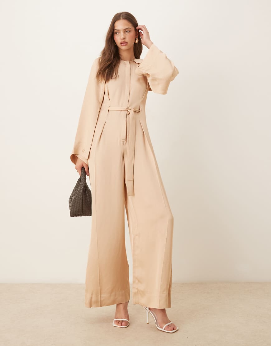 & Other Stories - Jumpsuit in Beige mit halbem Gürteldetail und geschlitzten Ärmeln-Neutral & Other Stories - Jumpsuit in Beige mit halbem Gürteldetail und geschlitzten Ärmeln-Neutral von Other Stories