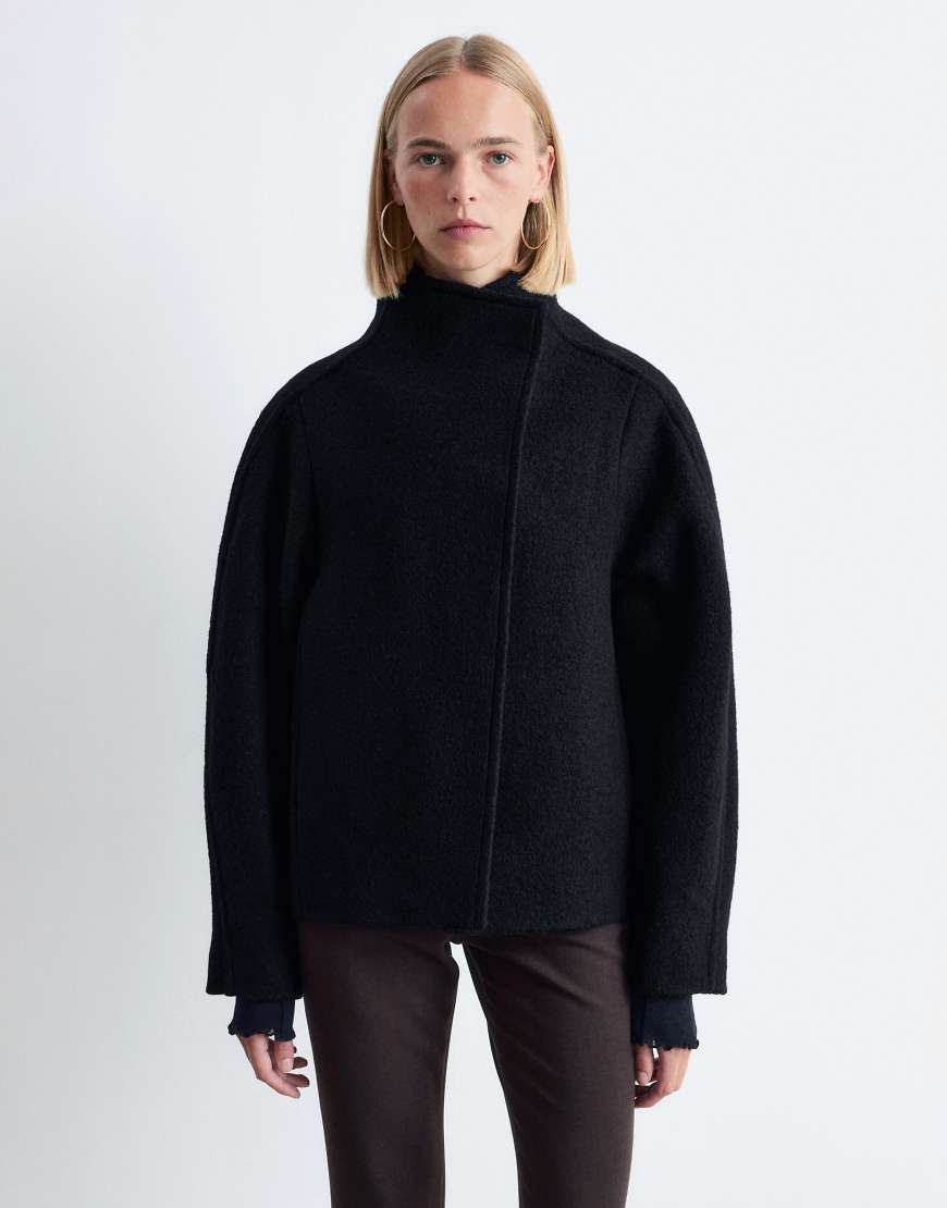 & Other Stories - Kurze Jacke aus Wollmix in Schwarz mit Stehkragen von Other Stories