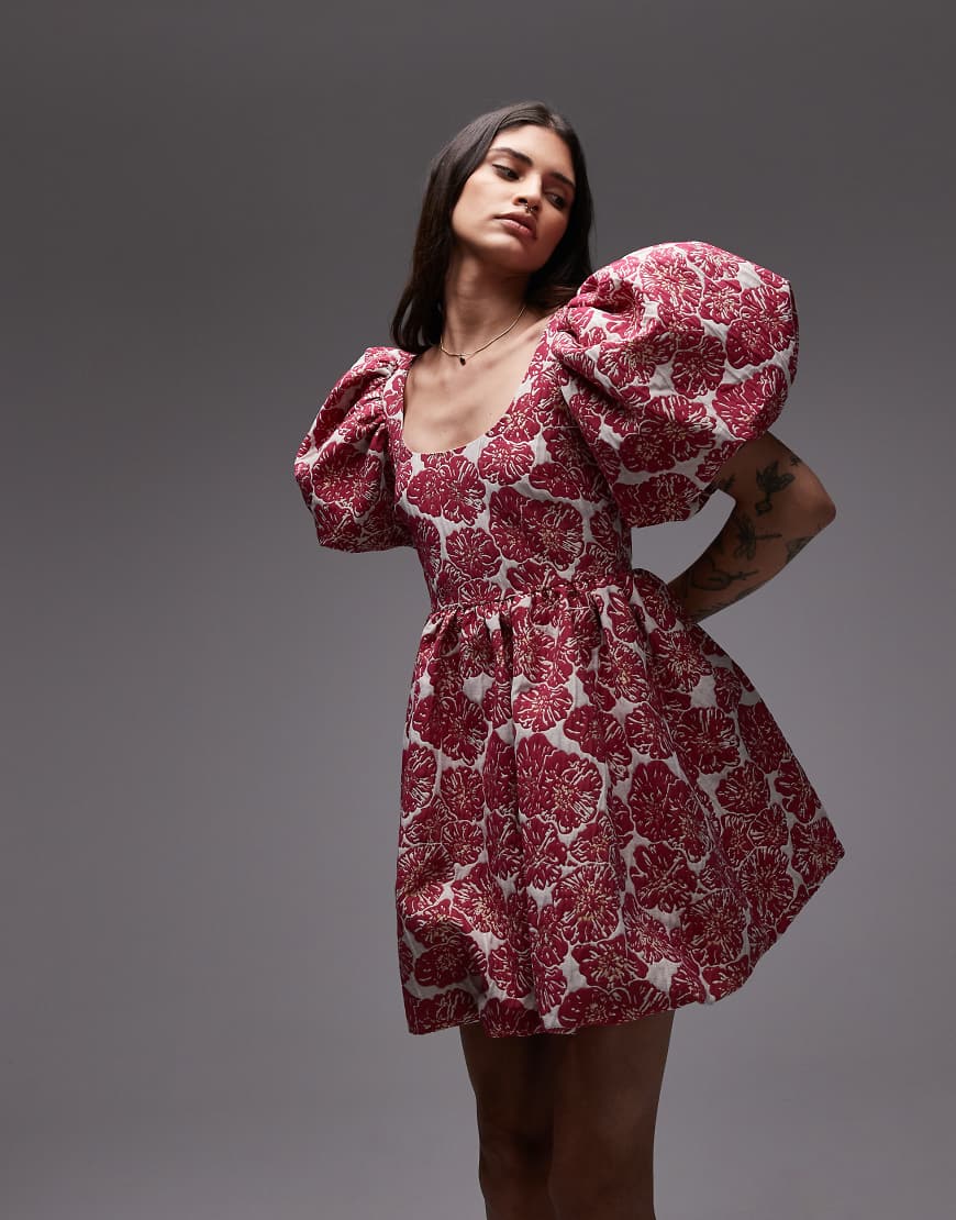 & Other Stories - Kurzes Brokat-Kleid in Rosa mit auffälligen Puffärmeln, tiefem Rückenausschnitt und Blumenmuster von Other Stories