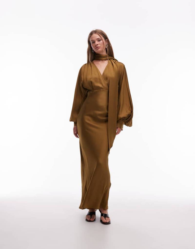 & Other Stories - Midaxi-Kleid aus Satin in Braun mit tiefem V-Ausschnitt und abnehmbarem Schal-Brown von Other Stories