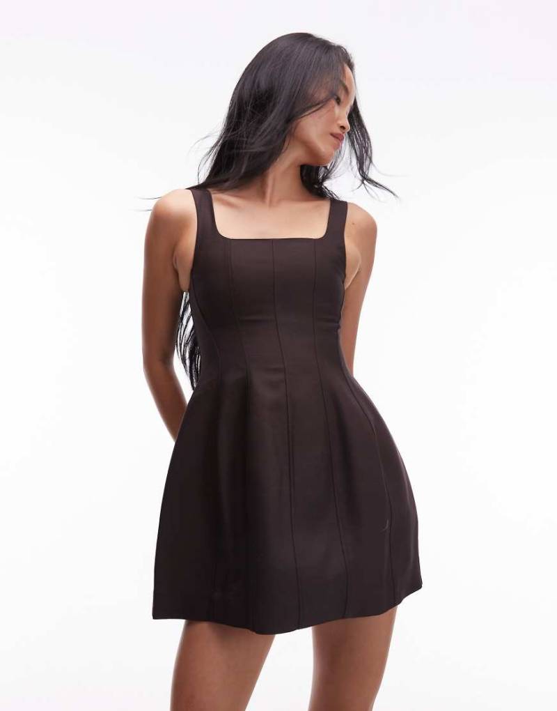 & Other Stories - Minikleid in Braun mit eckigem Ausschnitt und weitem Saum-Brown von Other Stories