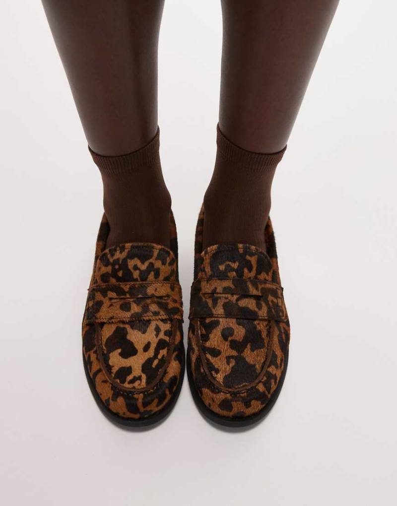 & Other Stories - Premium - Haarige Loafer aus Leder mit schwarz-weißem Kuhprint-Bunt von Other Stories